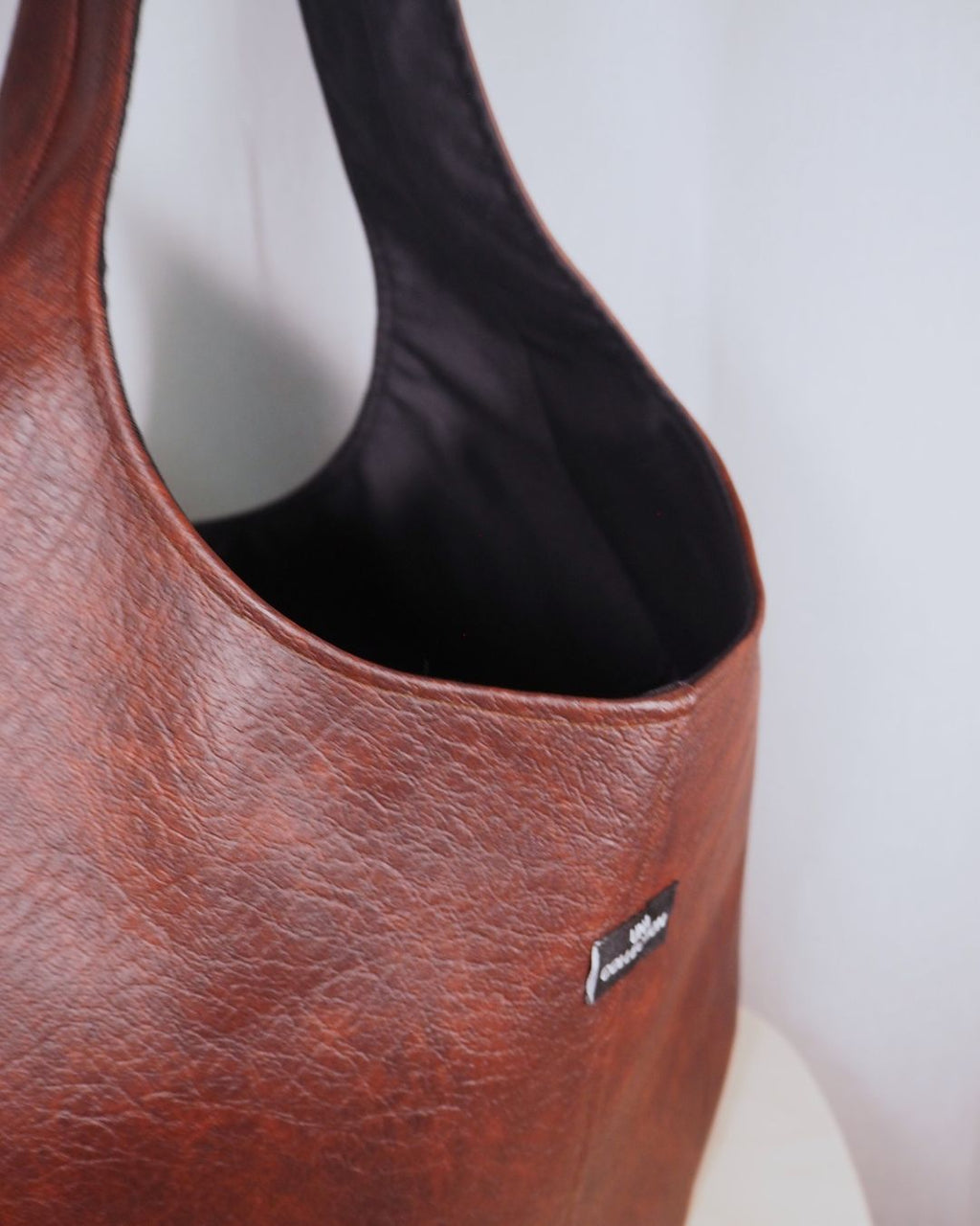 ALLI-laukku, loimuava ruskea