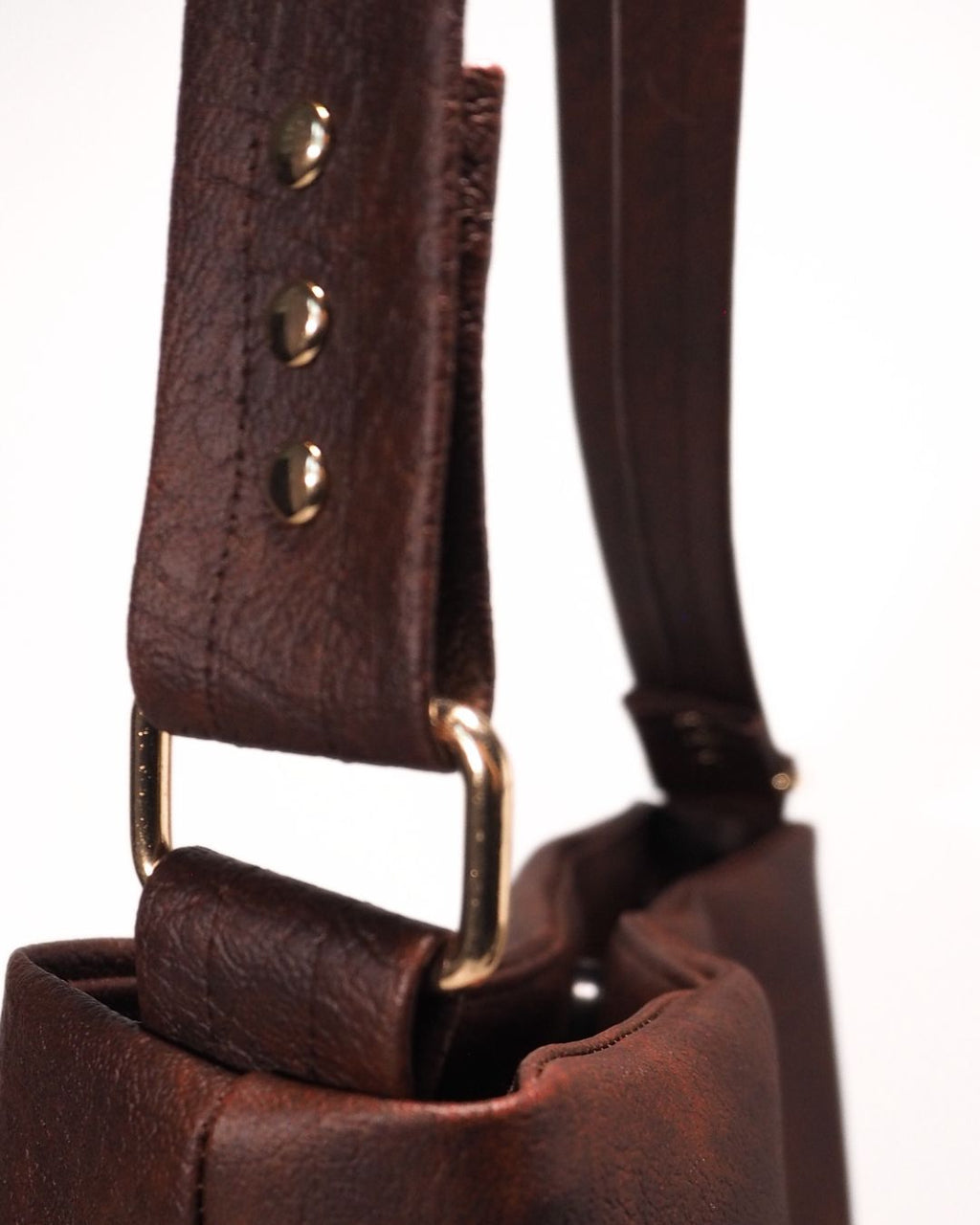 ALMA-laukku, loimuava ruskea