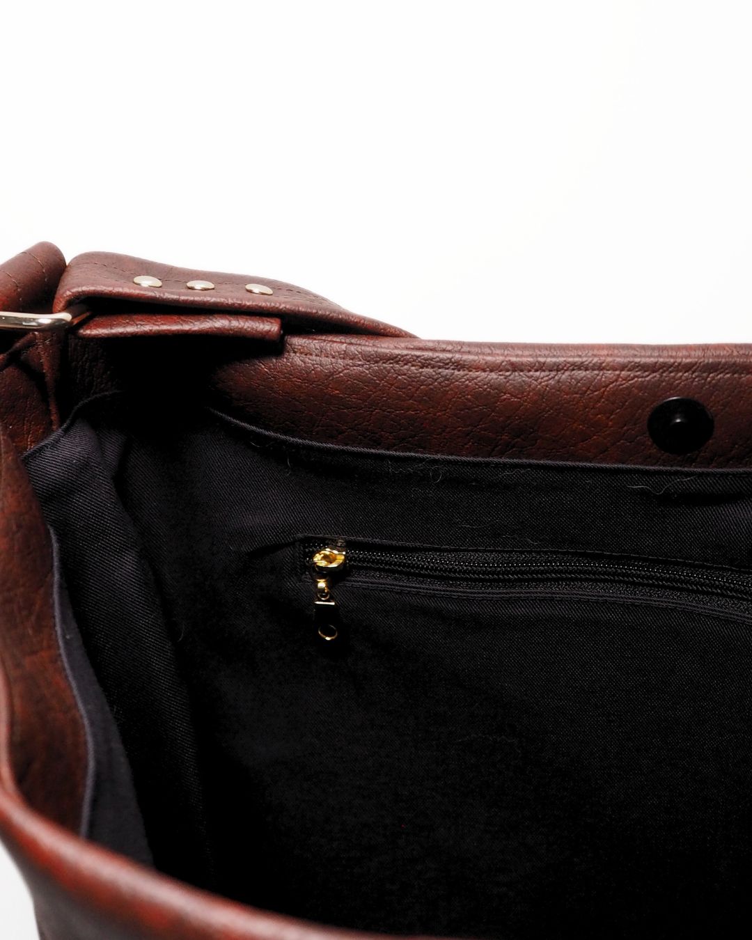 ALMA-laukku, loimuava ruskea