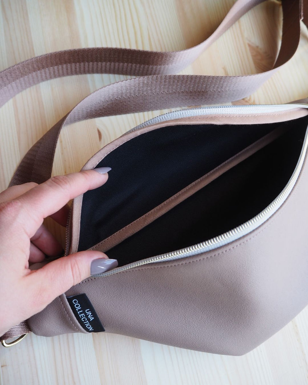 EMILIA-laukku, aavikko taupe