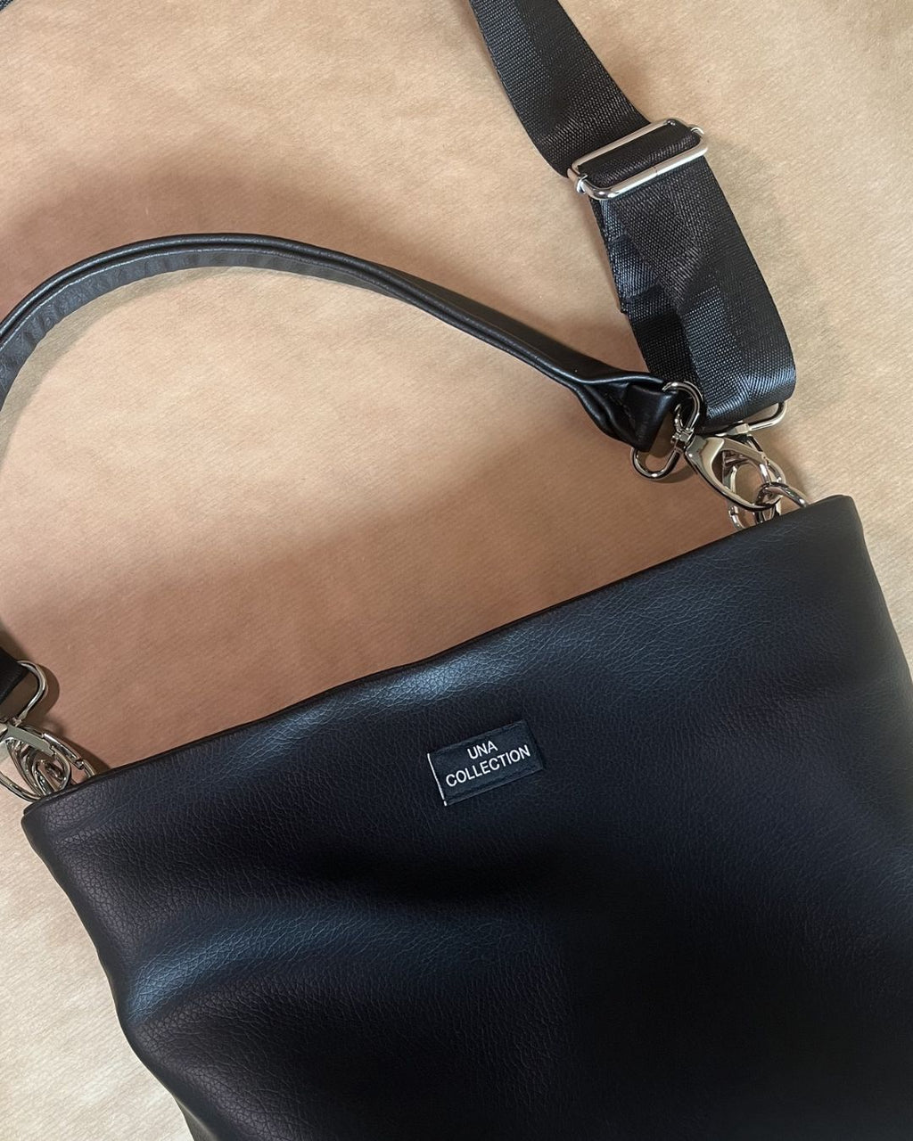 MARJA-bucketbag, musta