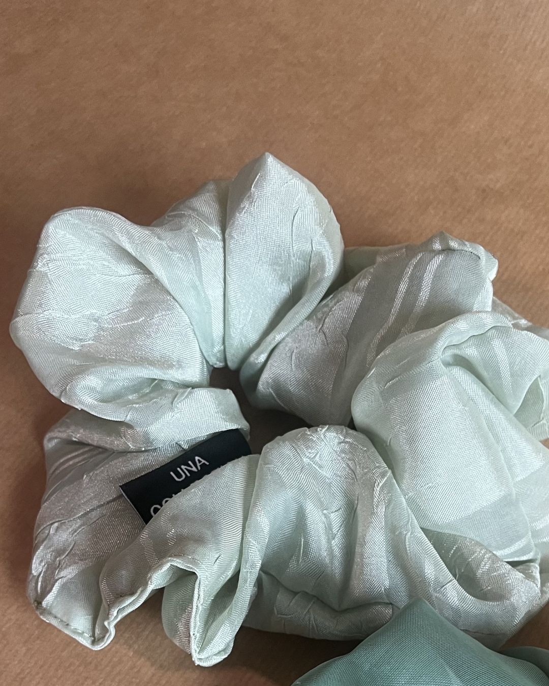 Hiusdonitsit, kierrätysverhoista (eri sävyjä)