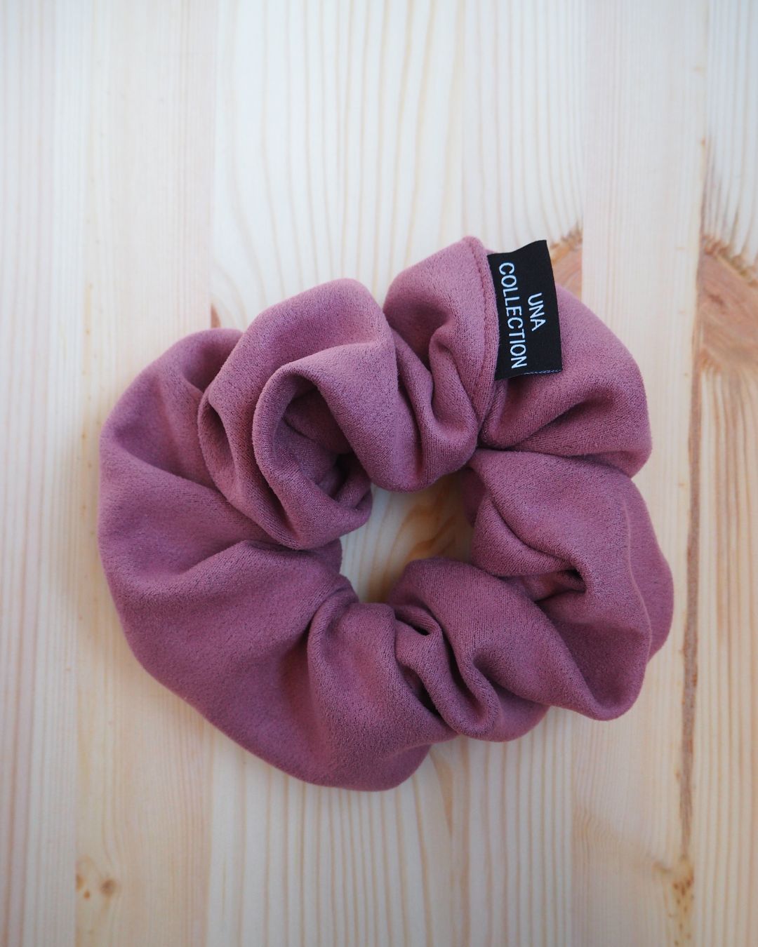 hiusdonitsi vaaleanpunainen