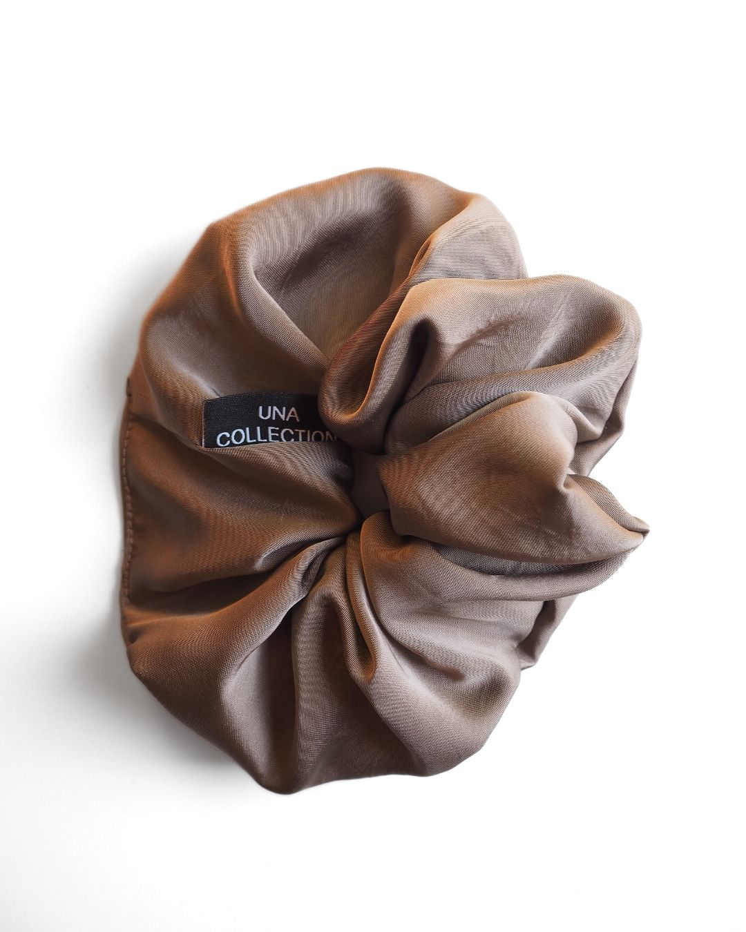 Kierrätyssatiininen hiusdonitsi (eri sävyjä)