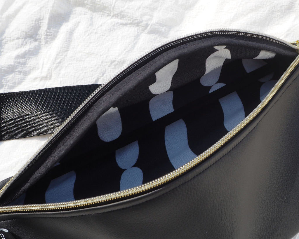 EMILIA-vyölaukku, ylijäämä keinonahka, musta kulta